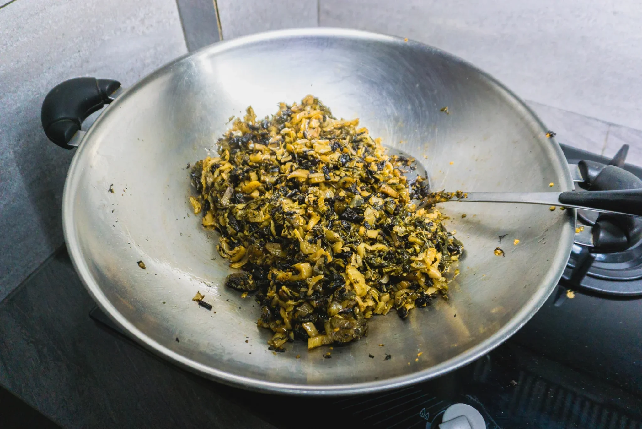 Braised Pork Belly with Preserved Mustard Greens (梅菜扣肉)-2