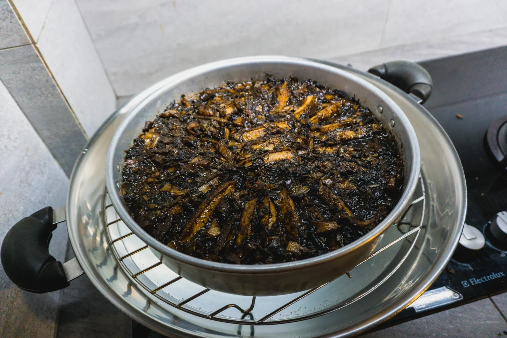 Braised Pork Belly with Preserved Mustard Greens (梅菜扣肉)-4