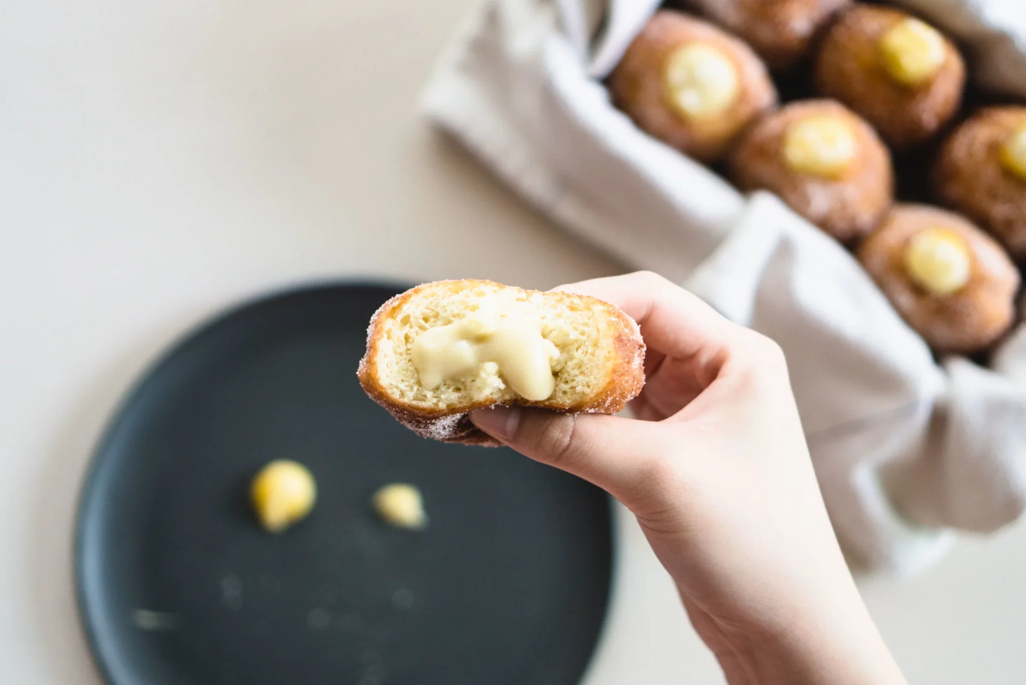 Lotus Paste & Salted Egg Doughnuts-8